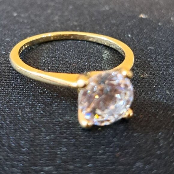18BK HGE Gold Solitaire Ring With Clear Gemstone Size  7/8 - Picture 2 of 7